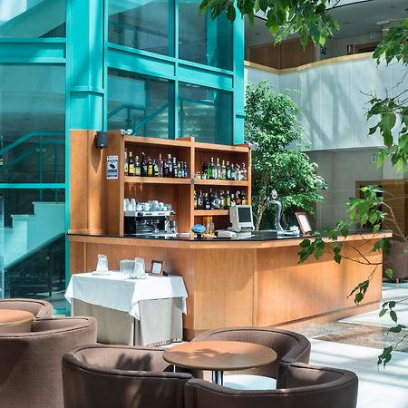 阿尔梅纳尔埃克格瑞纳酒店 拉斯·罗萨斯·德·马德里 外观 照片